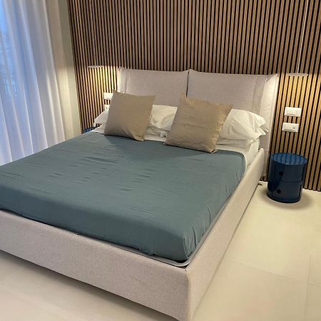 La Finestra Sul Mare Modern Apartment จีอาร์ดีนี นักซอส ภายนอก รูปภาพ
